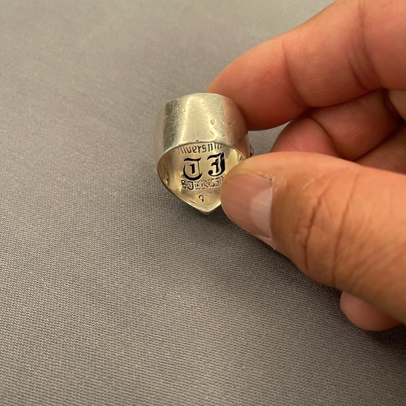 Ring - Picture 4 of 6